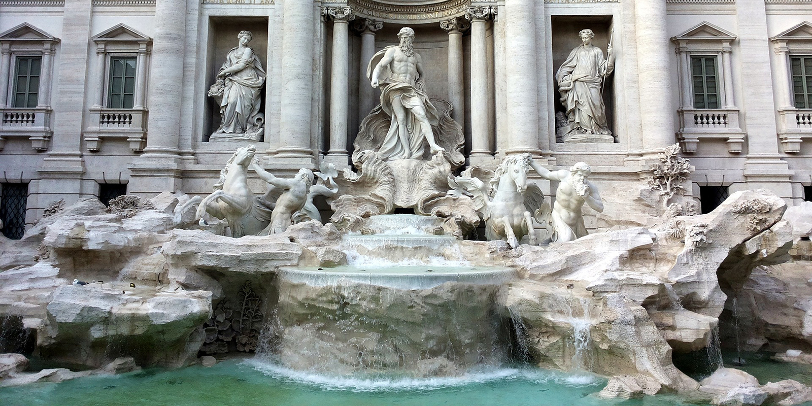 Visit Rome on a bus to discover properly every place.
