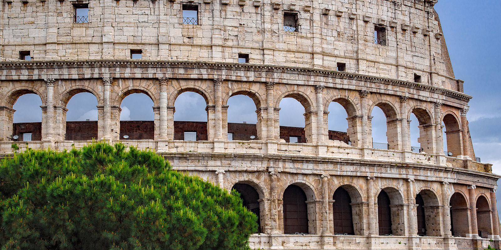 Rental bus service with driver in Rome.